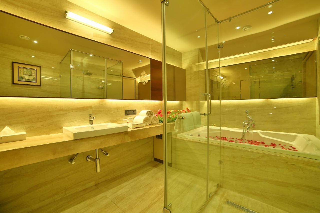 Hotel G Express Formerly Known As Tgb Express อาเมดาบัด ภายนอก รูปภาพ