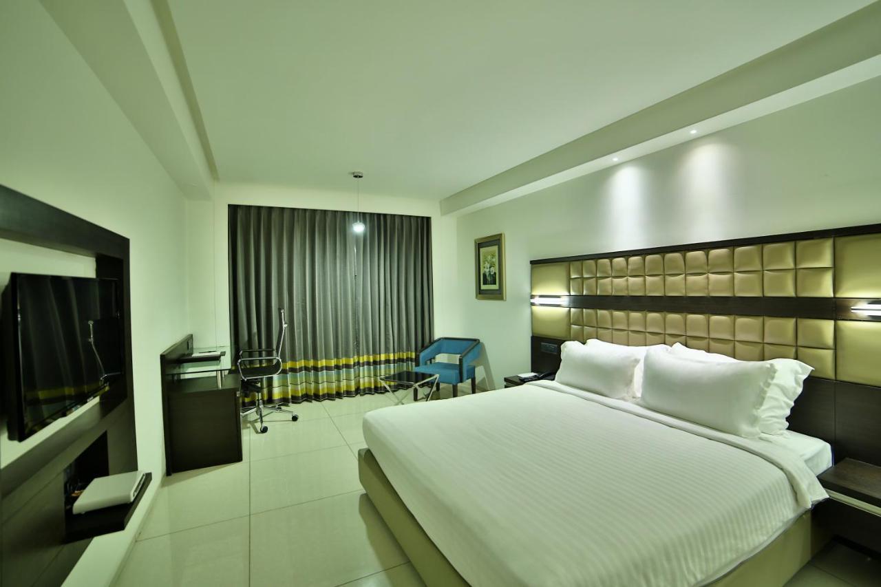 Hotel G Express Formerly Known As Tgb Express อาเมดาบัด ภายนอก รูปภาพ