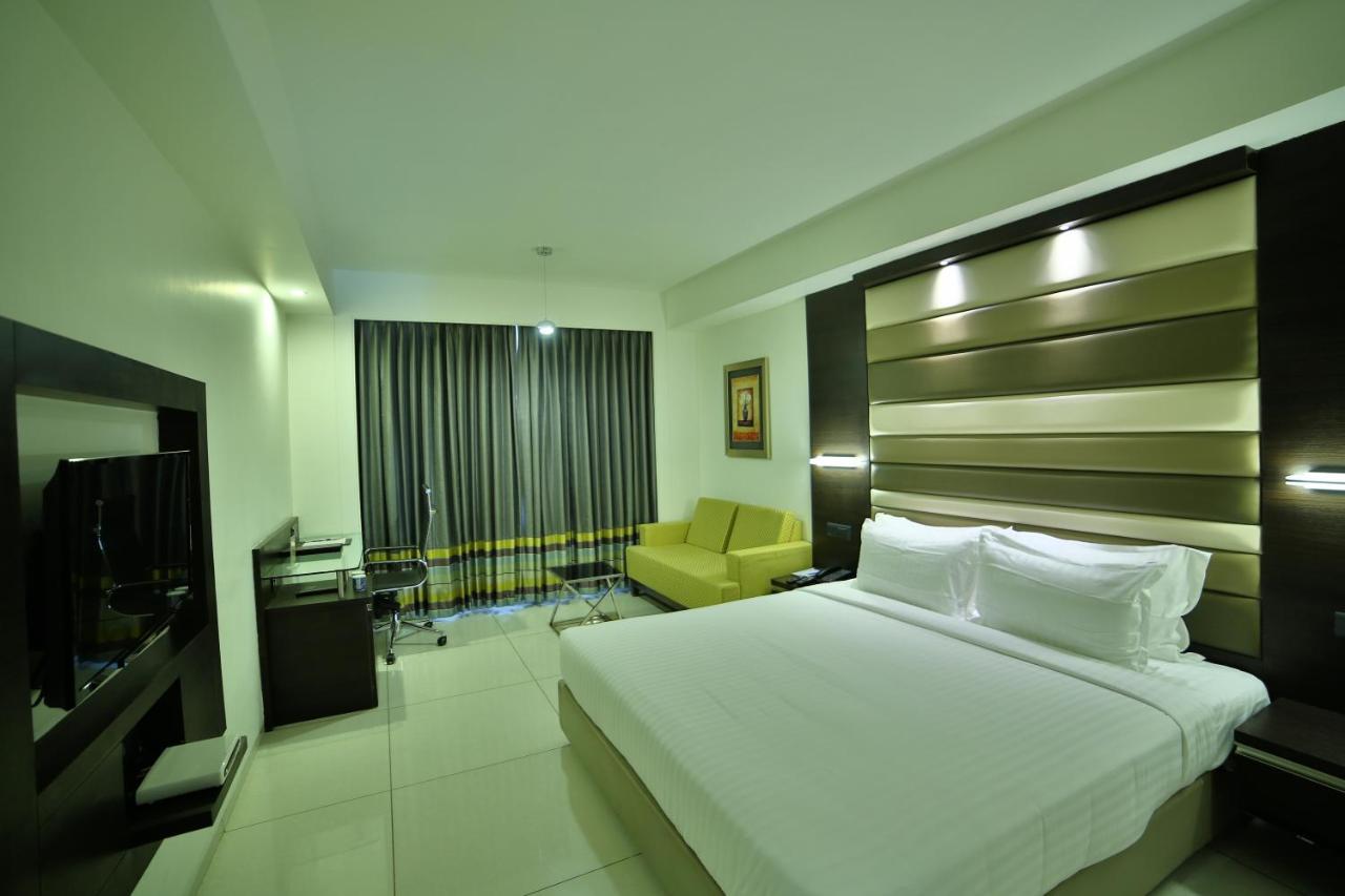 Hotel G Express Formerly Known As Tgb Express อาเมดาบัด ภายนอก รูปภาพ